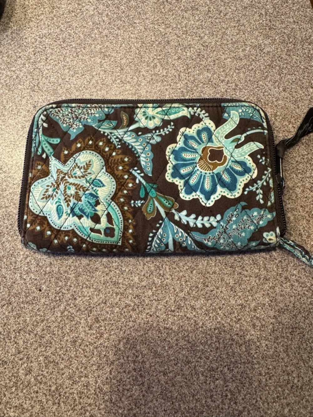 Vera Bradley Quilted Floral “Java Blue” wallet